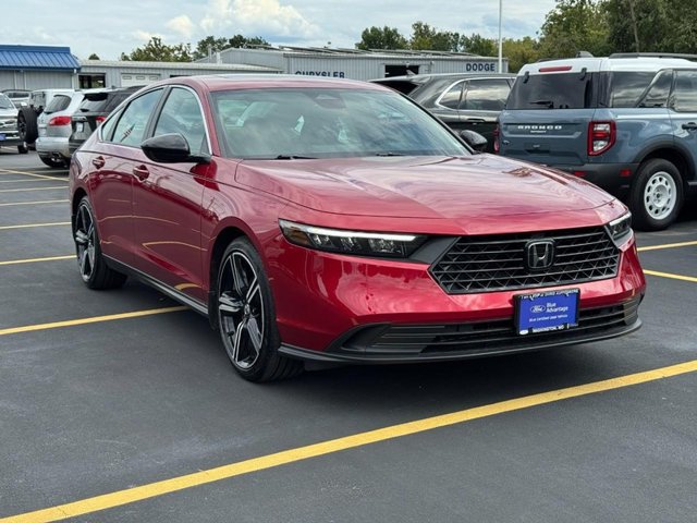 Used 2025 Honda Accord Sport image 2