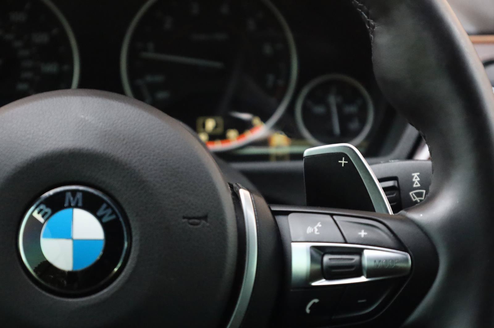 Used 2014 BMW 435i Convertible RWD image 32