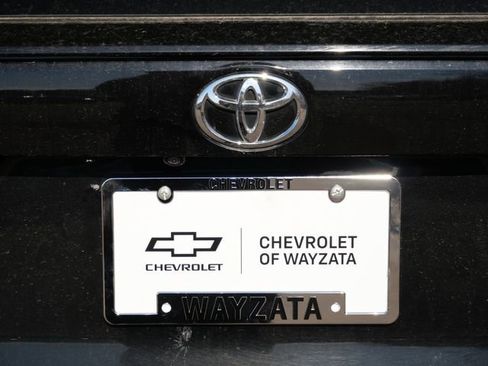 Used 2024 Toyota RAV4 LE AWD/4WD image 8