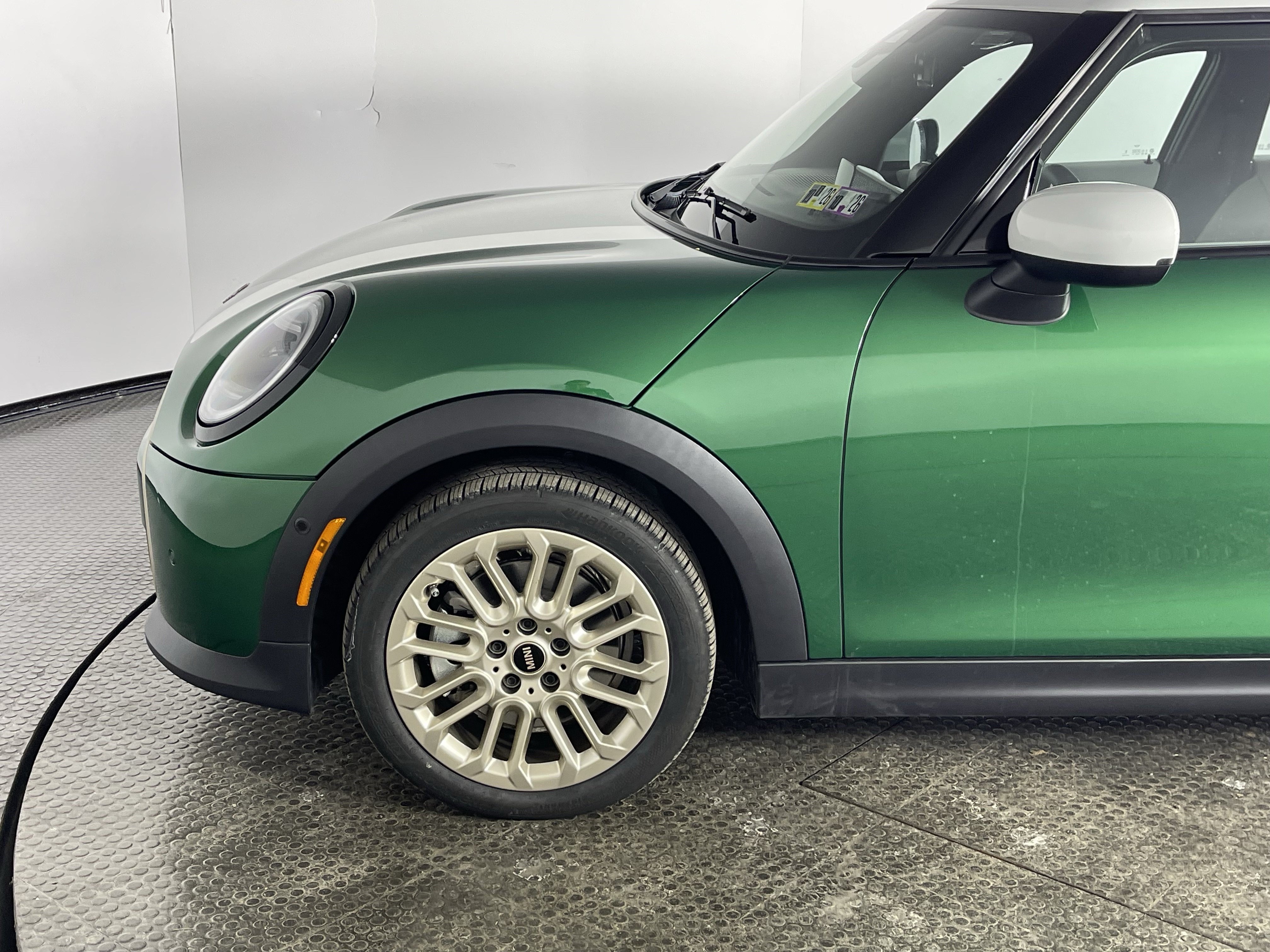 Used 2026 MINI Cooper 4-Door Hardtop FWD image 4