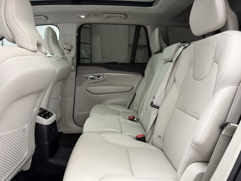 Certified 2024 Volvo XC90 T8 Plus w/ Protection Package Premier AWD/4WD image 23