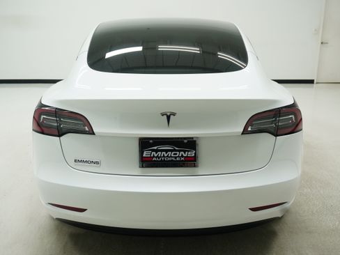 Used 2023 Tesla Model 3 Standard Range RWD image 5