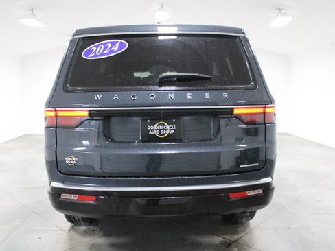 Used 2024 Jeep Wagoneer Series III AWD/4WD image 8