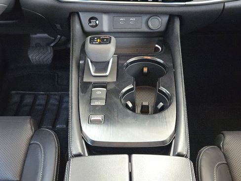 Certified 2025 Nissan Rogue Platinum image 20