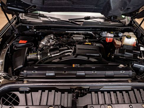 Used 2023 Chevrolet Silverado 2500 High Country w/ Technology Package image 32