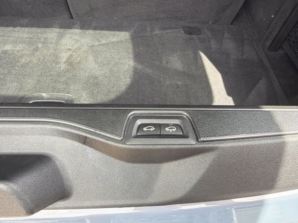 Used 2024 BMW X7 xDrive40i w/ Premium Package AWD/4WD image 9