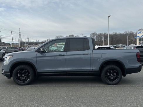 New 2026 Honda Ridgeline Black Edition image 2