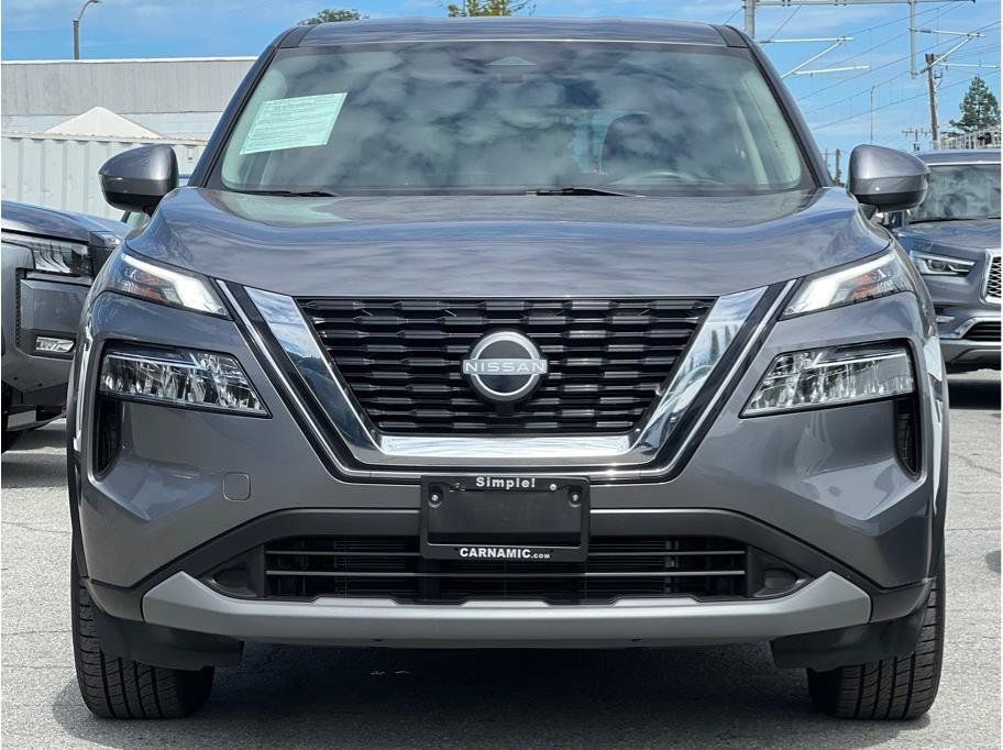 Used 2023 Nissan Rogue SV FWD image 2