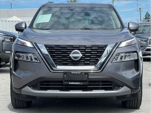 Used 2023 Nissan Rogue SV FWD image 2
