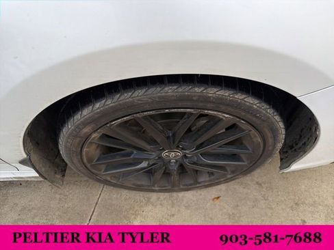 Used 2021 Toyota Camry XSE w/ Navigation Package image 15