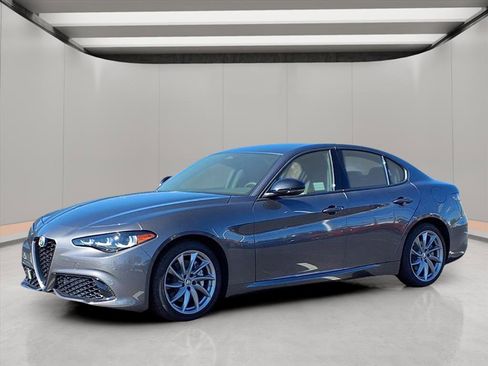 New 2025 Alfa Romeo Giulia image 3