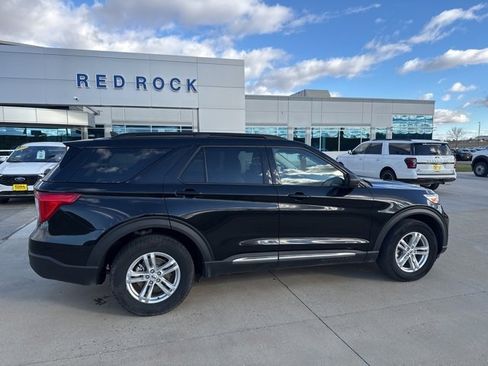 Used 2023 Ford Explorer XLT w/ Equipment Group 202A image 3