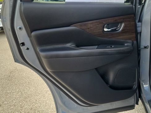 Used 2023 Nissan Murano Platinum w/ Cargo Package FWD image 22