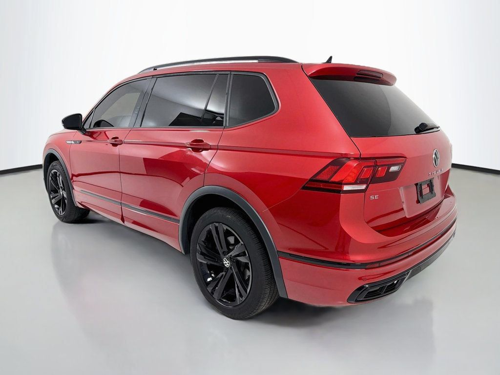 Used 2024 Volkswagen Tiguan SE R-Line AWD/4WD image 5