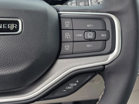New 2026 Jeep Grand Wagoneer Limited AWD/4WD image 23