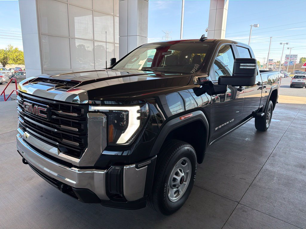 Used 2024 GMC Sierra 2500 Pro w/ Convenience Package AWD/4WD image 3