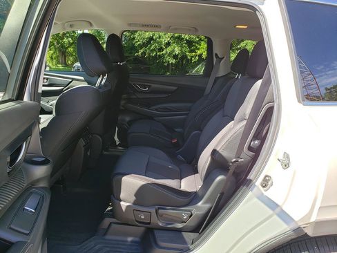 Used 2023 Subaru Ascent Premium w/ Convenience Package AWD/4WD image 5