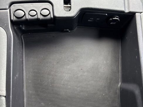 Used 2014 RAM 1500 Express AWD/4WD image 13