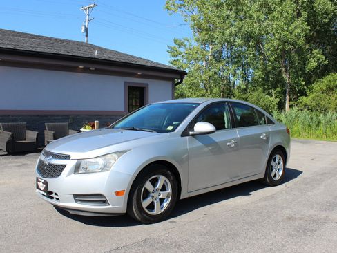 Used 2014 Chevrolet Cruze LT FWD image 10