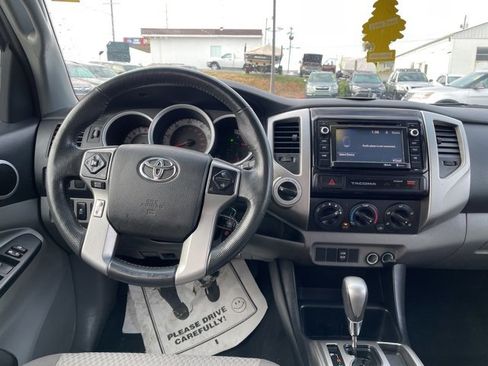 Used 2015 Toyota Tacoma 4x4 Double Cab w/ SR5 Package image 12