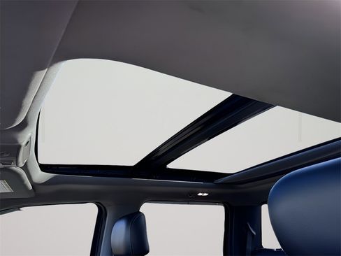 Used 2017 Ford F350 Lariat image 18