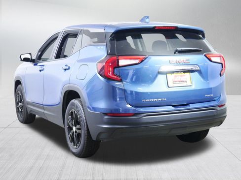 Used 2024 GMC Terrain SLE AWD/4WD image 5