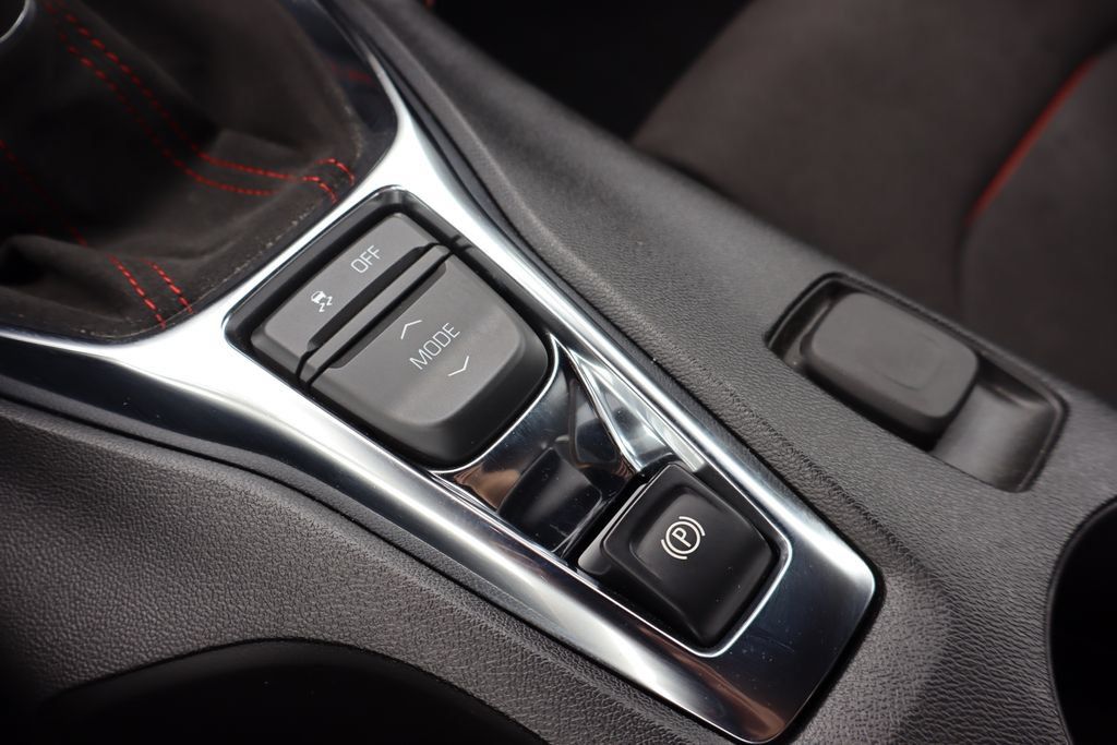 Used 2022 Chevrolet Camaro ZL1 RWD image 11
