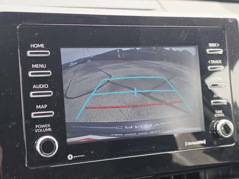 Used 2021 Toyota Camry LE FWD image 20