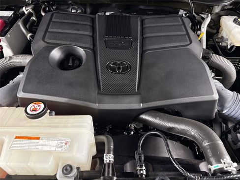 Used 2023 Toyota Tundra Platinum w/ Advanced Package image 45