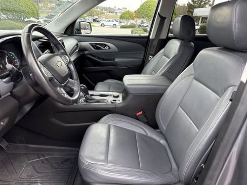 Used 2019 Chevrolet Traverse LT w/ LT Premium Package image 9