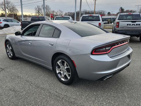 Used 2016 Dodge Charger SXT image 4