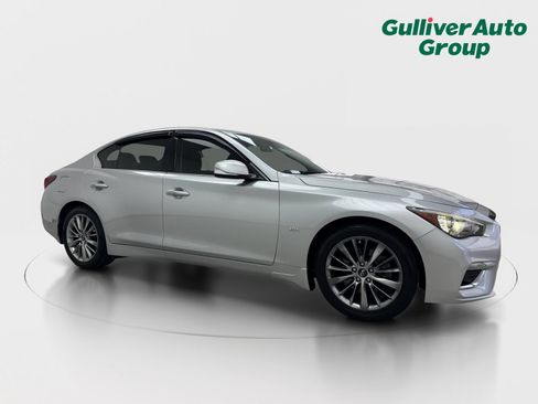 Used 2018 INFINITI Q50 Luxe w/ Essential Package (3.0T Luxe) AWD/4WD image 12