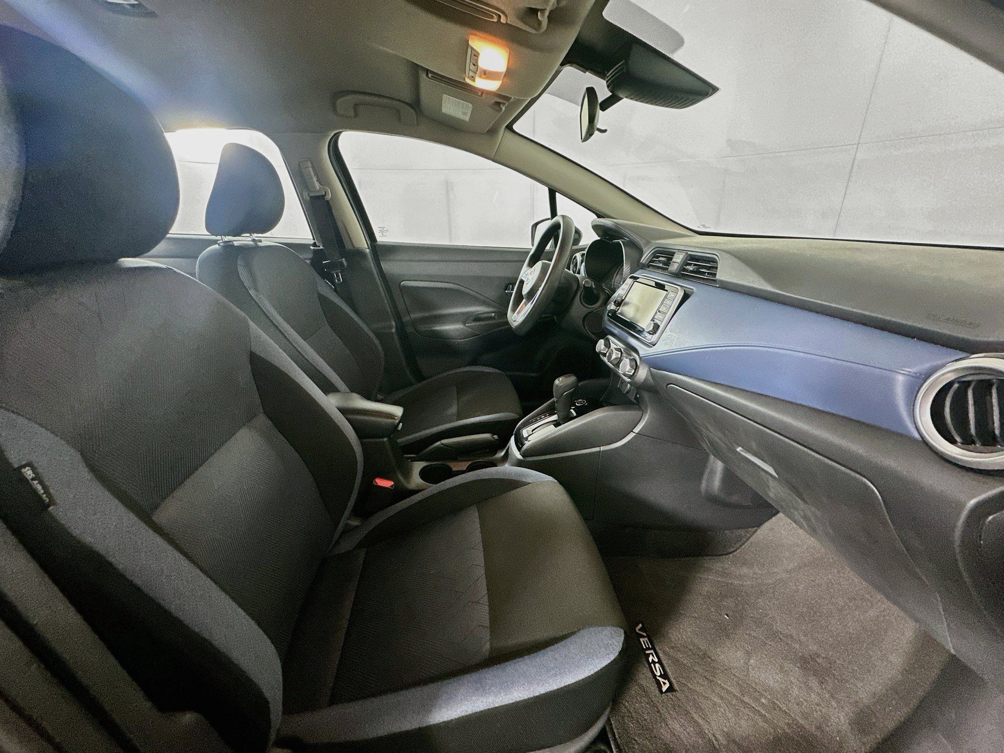Used 2025 Nissan Versa SV FWD image 28
