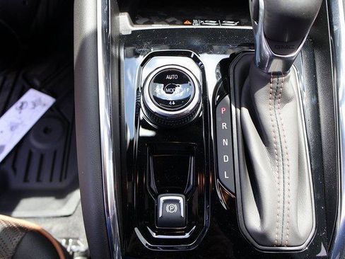 New 2025 GMC Canyon AT4 w/ Nightfall Edition image 32