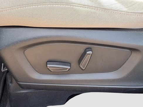 Used 2021 Ford Explorer 2WD image 19