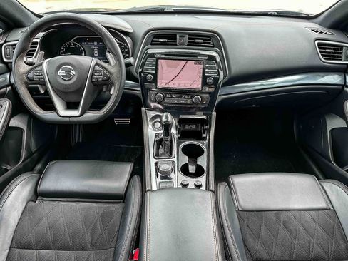 Used 2020 Nissan Maxima SR w/ Sport Mat Group FWD image 11