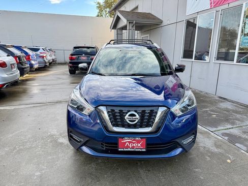 Used 2018 Nissan Kicks SR w/ Exterior Package image 3