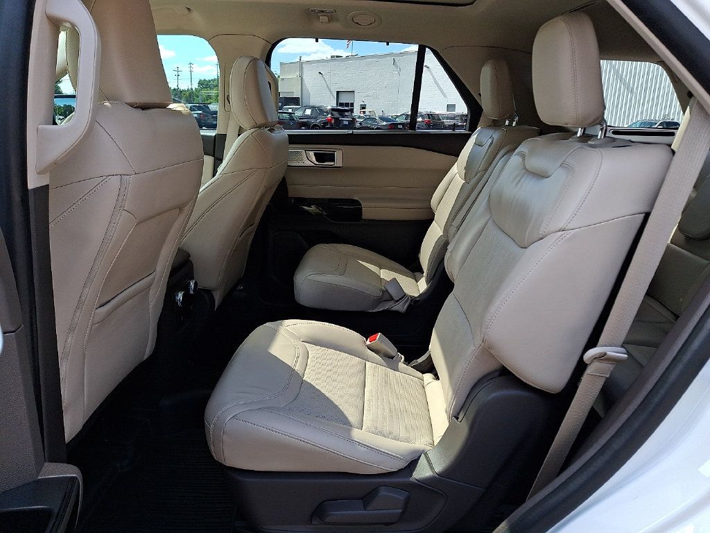 Used 2022 Ford Explorer Platinum w/ Equipment Group 601A AWD/4WD image 13