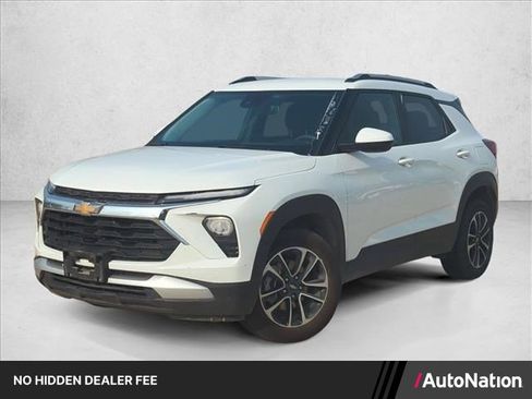 Used 2025 Chevrolet TrailBlazer LT AWD/4WD image 1