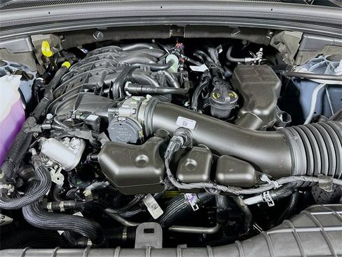 New 2025 Jeep Grand Cherokee Altitude image 18