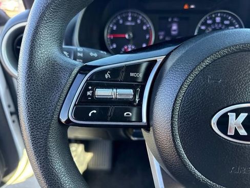 Used 2020 Kia Forte LXS image 29