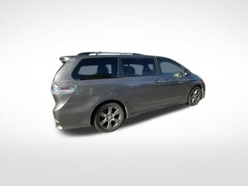 Used 2017 Toyota Sienna SE Premium FWD image 9