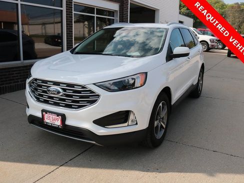 Used 2022 Ford Edge SEL w/ Convenience Package image 4