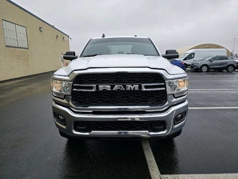 Used 2022 RAM 2500 Tradesman w/ Chrome Appearance Group image 2