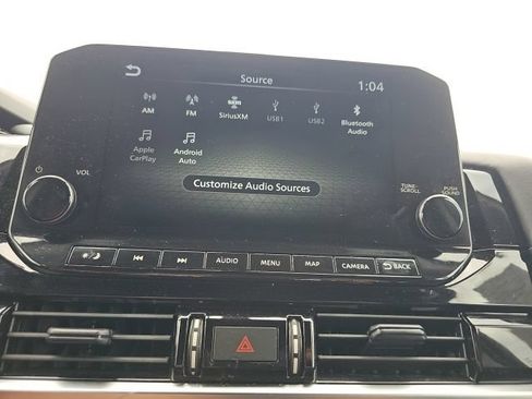Used 2023 Nissan Pathfinder SL FWD image 40