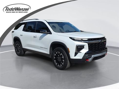 Used 2025 Chevrolet Traverse Z71 w/ Driver Confidence Package AWD/4WD image 1