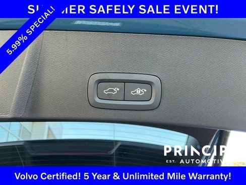 Certified 2025 Volvo XC40 B5 Ultra AWD/4WD image 16