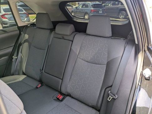 Used 2021 Toyota RAV4 XLE w/ Convenience Package FWD image 30