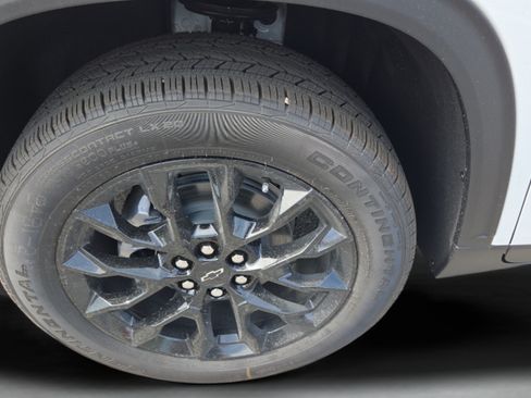 New 2026 Chevrolet Traverse LT w/ Midnight/Sport Edition FWD image 29