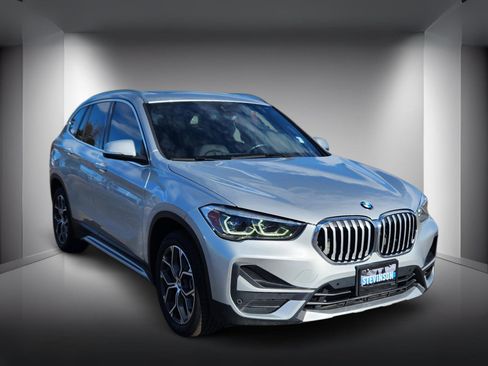 Used 2021 BMW X1 xDrive28i w/ Premium Package image 5
